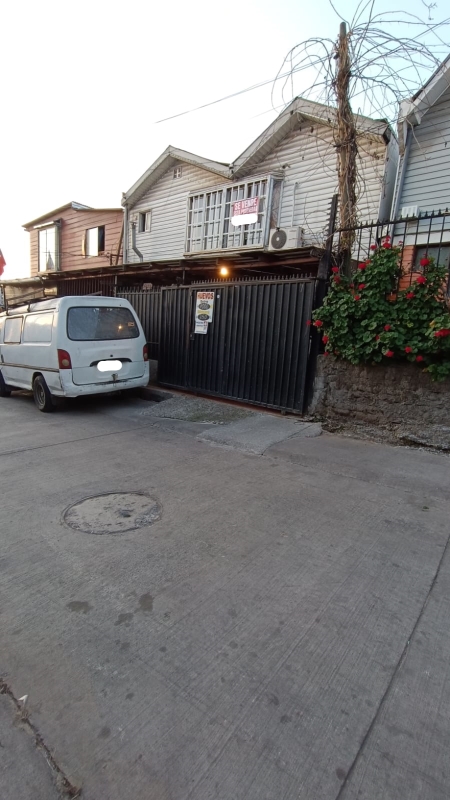 Imagen de Venta Casa en Lo Prado - CANAL BALLENERO - 100 m² - 9D - 3B (Cod. 10386)