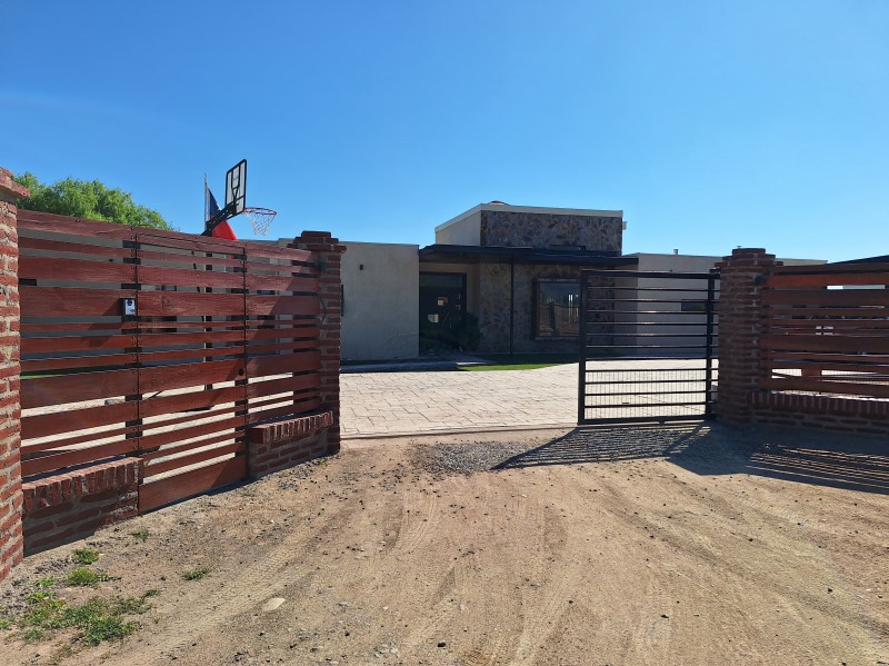 Imagen de Venta Casa en Paine - CONDOMINIO LA MASIA PAINE - 280 m² - 6D - 4B (Cod. 11632)