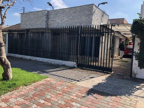 Imagen de Venta Casa en San Miguel - CASA EN VENTA DE 7 DORM. EN SAN MIGUEL - 492 m² - 7D - 5B (Cod. 12681)