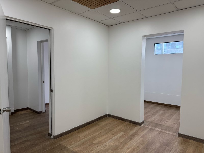 Imagen de Arriendo Oficina en Providencia - PROVIDENCIA I METRO M. MONTT I A. BELLET - 38 m² - 2D - 1B (Cod. 13351)