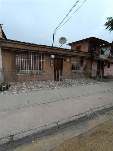 Imagen de Venta Casa en Lo Prado - CASA EN VENTA DE 5 DORM. EN LO PRADO - 114 m² - 5D - 2B (Cod. 1654)