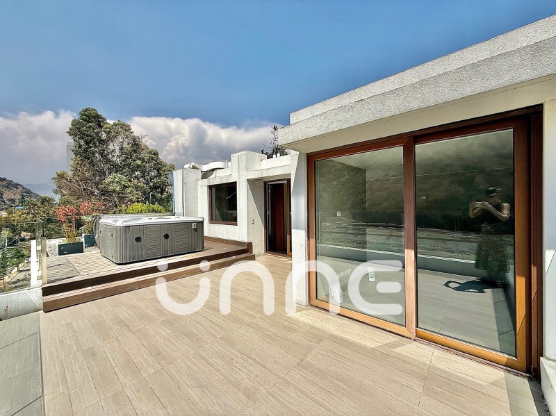 Imagen de Venta Departamento en Vitacura - PENTHOUSE CON VISTA DESPEJADA NORTE, DISPONIBILIDAD INMEDIAT - 138 m² - 4D - 3B (Cod. 16779)