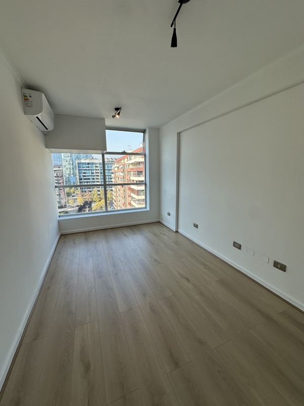 Imagen de Arriendo Oficina en Las Condes - BADAJOZ 100 - 21 m² - 1D - 1B (Cod. 18565)