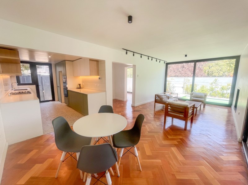 Imagen de Venta Casa en Las Condes - CASA EN VENTA DE 3 DORM. SECTOR ESTADIO ESPAÑOL - 130 m² - 3D - 3B (Cod. 1948)