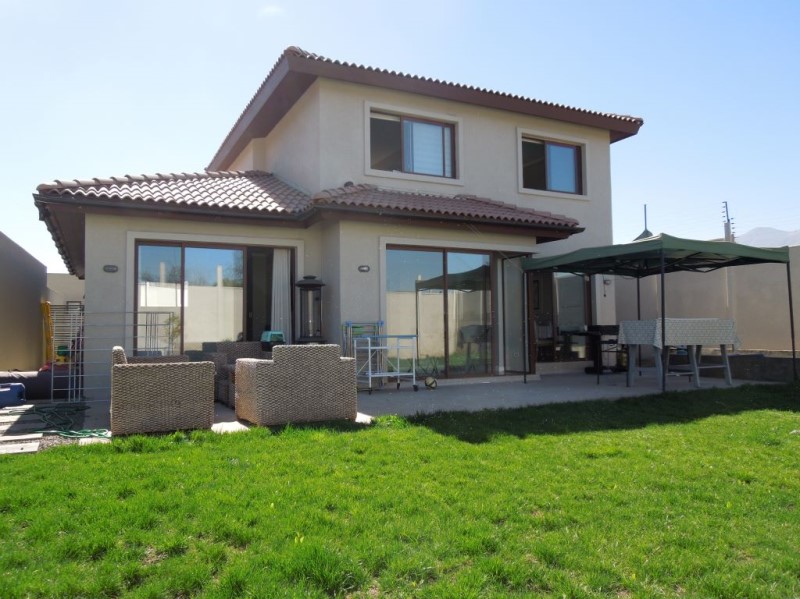 Imagen de Venta Casa en Colina - BRISAS NORTE CHICUREO COLINA - 175 m² - 4D - 3B (Cod. 20196)