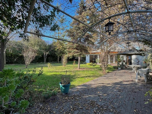 Imagen de Venta Casa en La Reina - CASA EN VENTA DE 4 DORMITORIOS EN LA REINA - 140 m² - 4D - 3B (Cod. 201)