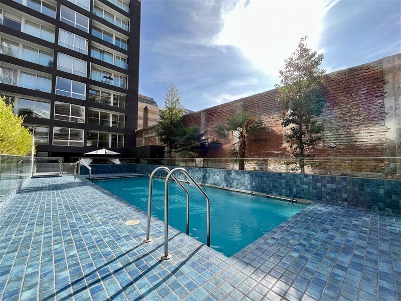 Imagen de Arriendo Departamento en Santiago - CARMEN | METRO SANTA LUCIA| SANTIAGO CENTRO - 36 m² - 1D - 1B (Cod. 20212)