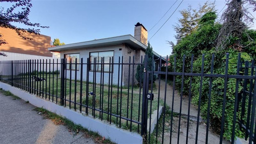 Imagen de Venta Casa en Valdivia - CASA EN VENTA CALLE BUERAS A CUADRAS DEL CENTRO DE VALDIVIA - 170 m² - 3D - 2B (Cod. 218)