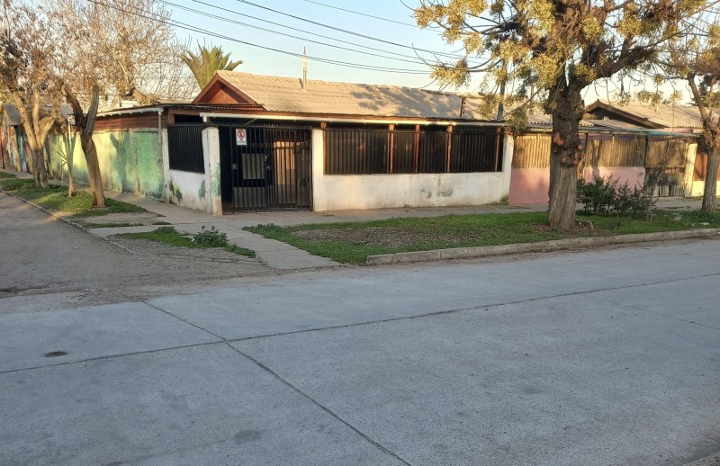 Imagen de Venta Casa en Estación Central - SE VENDE AMPLIA CASA EN ESTACIÓN CENTRAL - 120 m² - 3D - 1B (Cod. 22920)