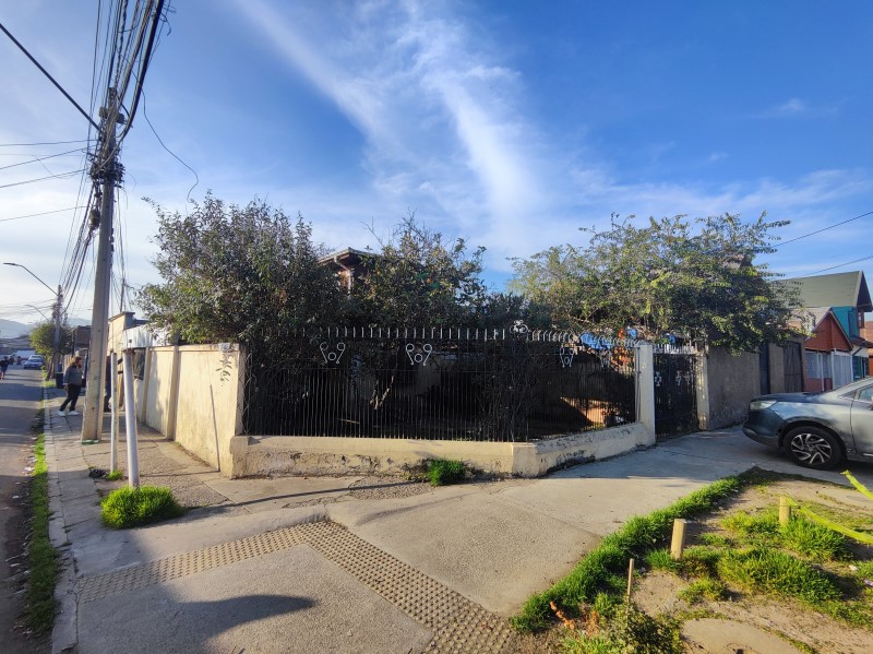 Imagen de Venta Casa en Quinta Normal - OSCAR CHANKS - 90 m² - 4D - 1B (Cod. 23614)