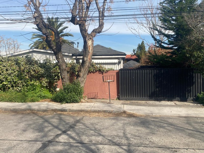 Imagen de Venta Casa en Las Condes - APOQUINDO / AV SEBASTIAN PIÑERA - 180 m² - 4D - 3B (Cod. 24005)