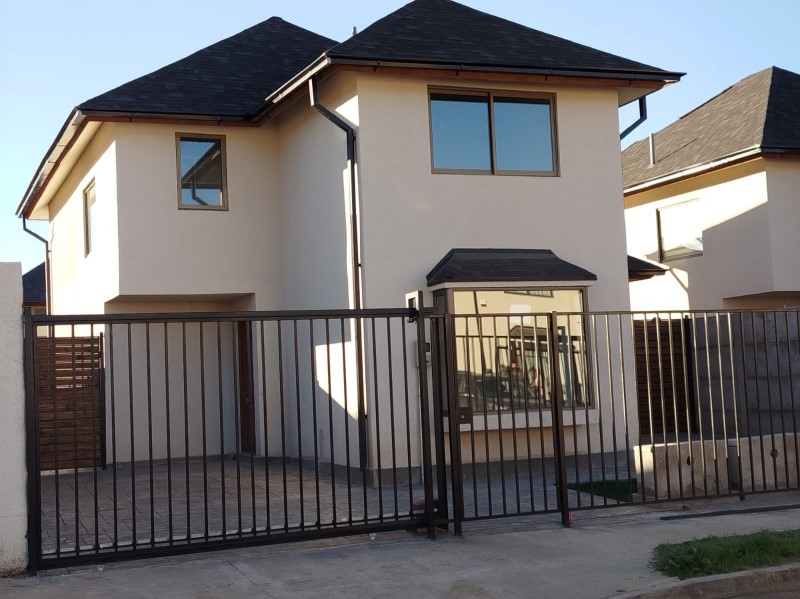 Imagen de Arriendo Casa en Machalí - BRISAS DE MACHALI - 125 m² - 4D - 4B (Cod. 28664)