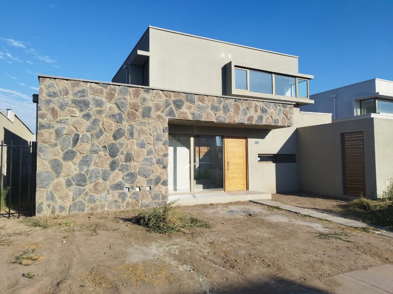 Imagen de Venta Casa en Buin - MARCO GALLARDO LIGUEÑO 150 - 118 m² - 3D - 2B (Cod. 28774)