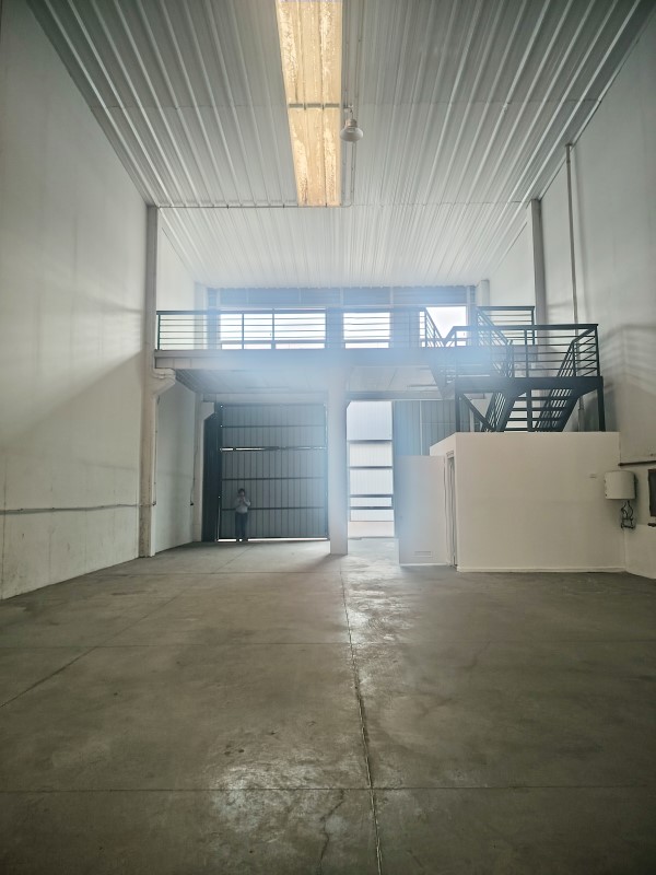 Imagen de Arriendo Bodega en Renca - BODEGA 249 M2 SECTOR EL MONTIJO RENCA - 248 m² - 2D - 1B (Cod. 29228)