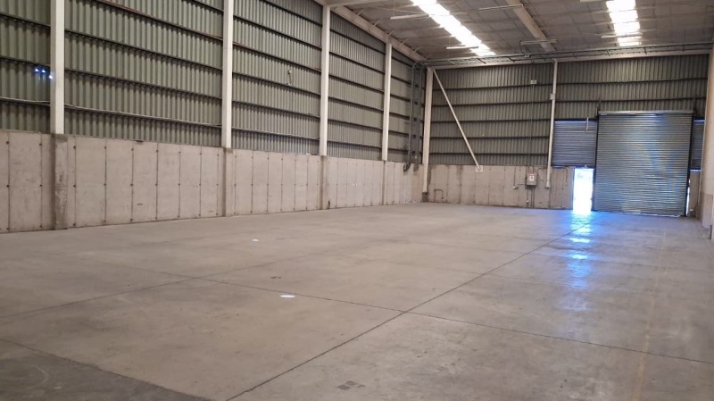 Imagen de Arriendo Bodega en Renca - BODEGA EL MONTIJO RENCA 1.600 M2 CON OFICINAS - 1614 m² - 4D - 5B (Cod. 30284)