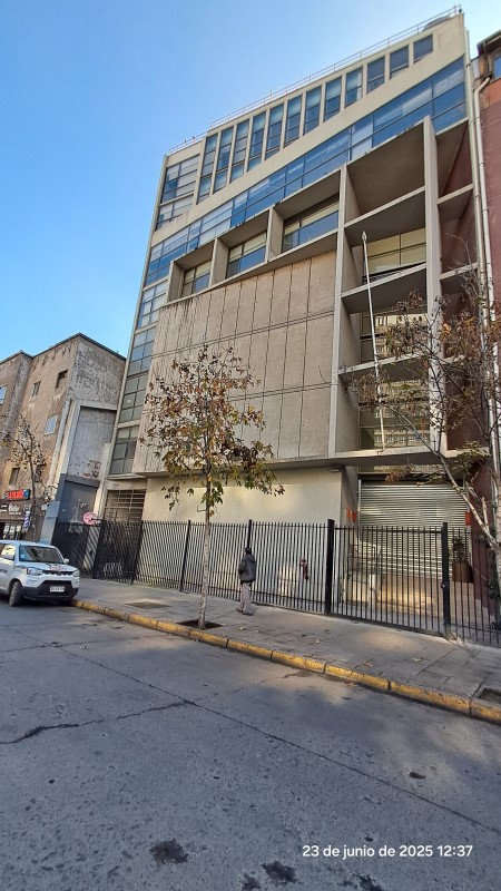 Imagen de Arriendo Oficina en Santiago - MARCOLETA 665 EN ARRIENDO - 2811 m² - 11D - 35B (Cod. 31562)