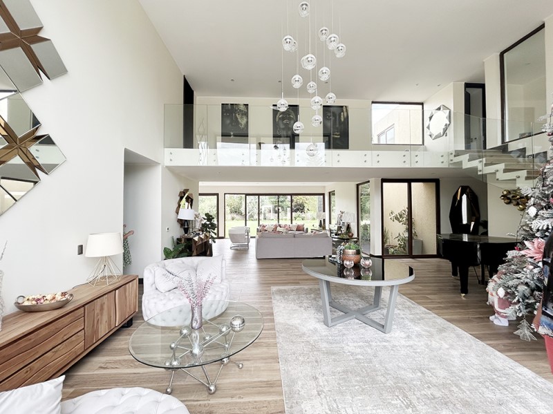 Imagen de Venta Casa en Colina - AV CHICUREO - 500 m² - 5D - 6B (Cod. 32405)