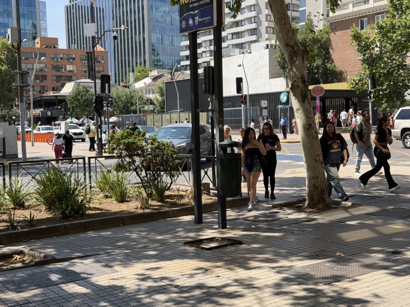 Imagen de Venta Local en Providencia - AVENIDA PROVIDENCIA ESQUINA SUECIA - METRO LOS LEONES - 61 m² - 2B (Cod. 32686)