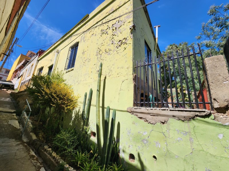 Imagen de Venta Casa en Valparaíso - CERRO YUNGAY - 80 m² - 3D - 1B (Cod. 33342)