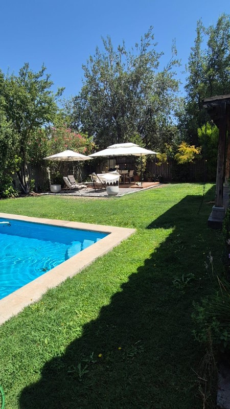 Imagen de Venta Casa en Colina - AVDA SERGIO REISS 11000 PIEDRA ROJA - 140 m² - 4D - 4B (Cod. 33358)
