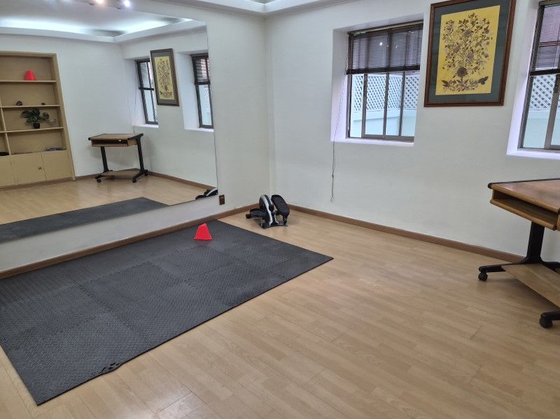 Imagen de Arriendo Oficina en Santiago - SANTA LUCÍA CON HUÉRFANOS - 22 m² - 1D - 2B (Cod. 33883)