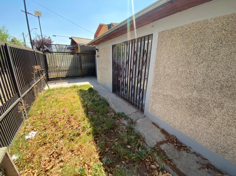 Imagen de Venta Casa en Ñuñoa - MACUL CON RODRIGO DE ARAYA - 97 m² - 3D - 2B (Cod. 33966)