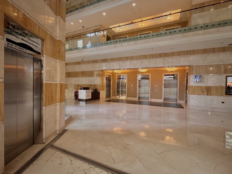 Imagen de Arriendo Oficina en Las Condes - HOTEL MARRIOT - 103 m² - 1B (Cod. 34714)