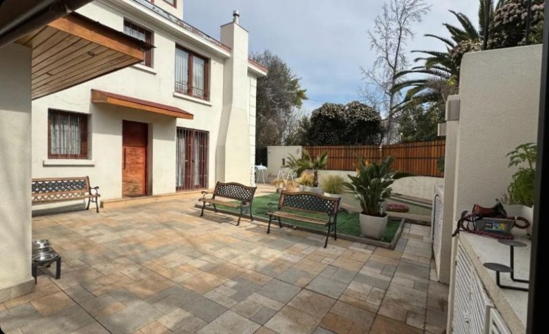 Imagen de Venta Casa en Ñuñoa - JULIO ZEGERS - 360 m² - 4D - 4B (Cod. 34727)