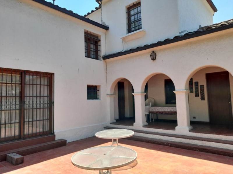 Imagen de Venta Casa en Ñuñoa - EDO. CASTILLO VELASCO 581 - 70785 m² - 5D - 4B (Cod. 35929)