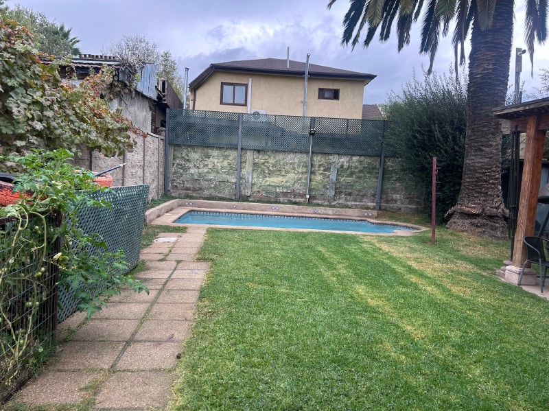 Imagen de Venta Casa en Ñuñoa - HAMBURGO - PLAZA EGAÑA, ÑUÑOA - 198 m² - 5D - 4B (Cod. 36125)