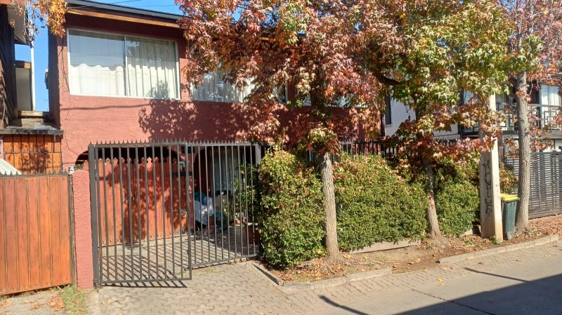 Imagen de Venta Casa en La Reina - PEPE VILA CON AVENIDA ALCALDE FERNANDO CASTILLO VELASCO - 209 m² - 5D - 3B (Cod. 36200)