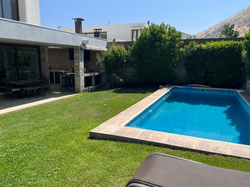Imagen de Venta Casa en Colina - CHAMISERO - 190 m² - 6D - 5B (Cod. 37312)