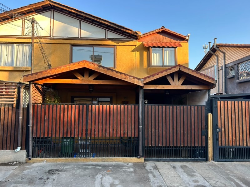 Imagen de Venta Casa en Peñaflor - PASAJE BOLDO CERCANO A MIRAFLORES - 112 m² - 3D - 2B (Cod. 37355)