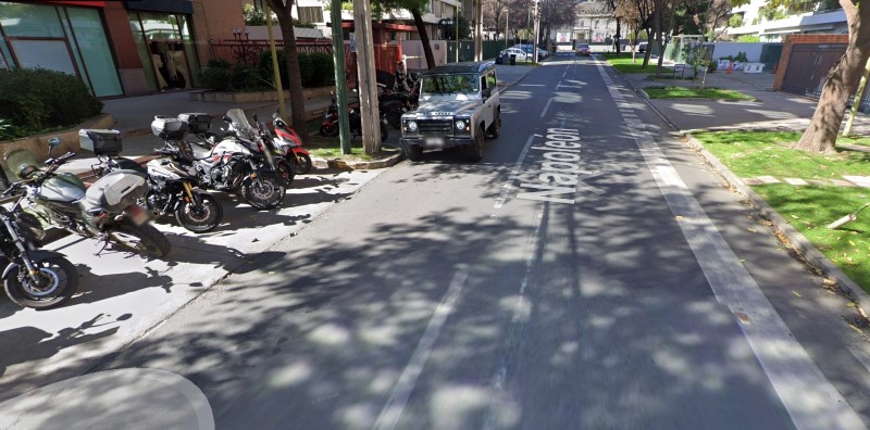 Imagen de Arriendo Local en Las Condes - LOCAL COMERCIAL 90 M2 NAPOLEÓN Y HENDAYA LAS CONDES - 90 m² - 1B (Cod. 37507)