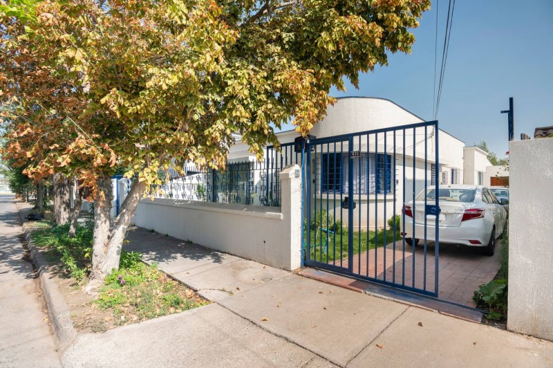 Imagen de Venta Casa en Ñuñoa - ESTADIO NACIONAL - 240 m² - 8D - 8B (Cod. 37868)