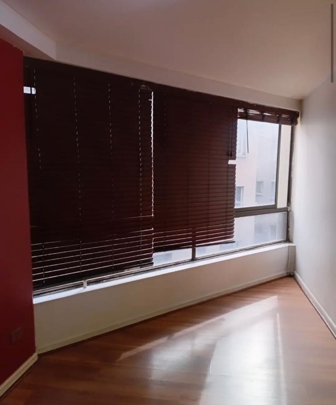 Imagen de Arriendo Oficina en Santiago - OFICINA / DIAGONAL PARAGUAY / METRO SANTA LUCIA - 30 m² - 2D - 1B (Cod. 38312)