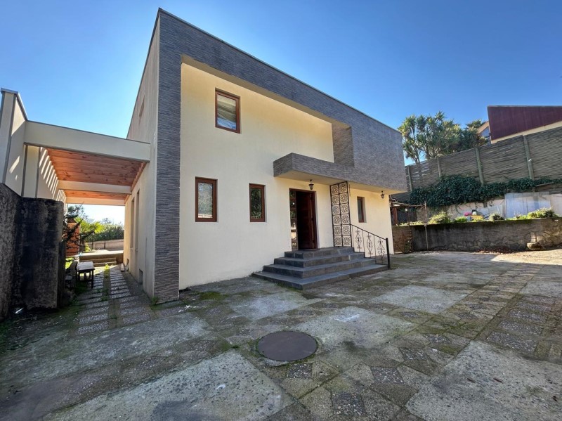 Imagen de Venta Casa en Concepción - LOMAS DE SAN ANDRÉS - 291 m² - 5D - 4B (Cod. 39059)
