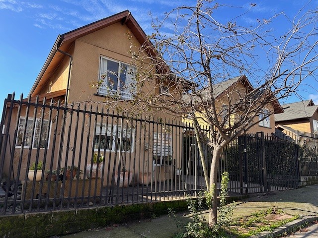 Imagen de Venta Casa en Concepción - VENTA 6500UF CASA TORREONES - 168 m² - 4D - 4B (Cod. 39107)
