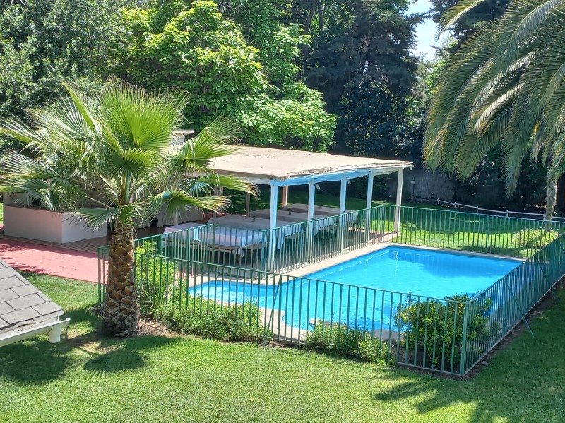 Imagen de Venta Casa en Colina - CHICUREO CENTRO COLINA - 220 m² - 4D - 5B (Cod. 39121)