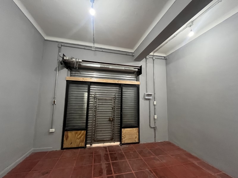 Imagen de Arriendo Local en Santiago - ROSAS - 65 m² - 1B (Cod. 39320)