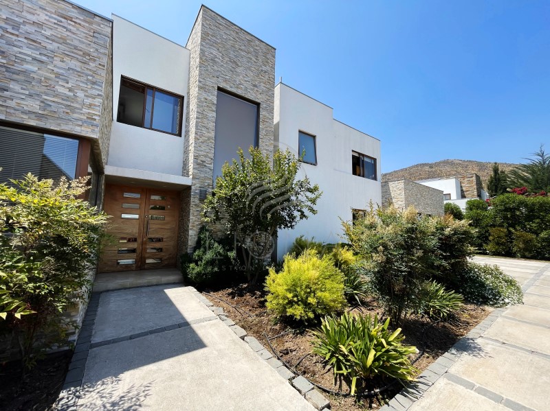 Imagen de Venta Casa en Colina - LAS CANTERAS - 300 m² - 6D - 5B (Cod. 39763)