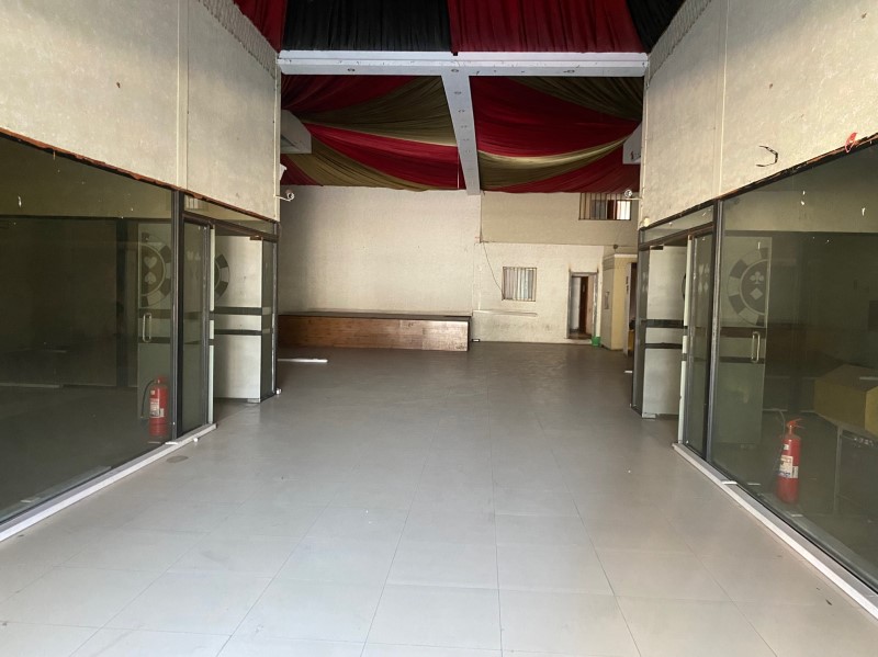 Imagen de Arriendo Local en Independencia - CERCA A AUTOPISTA Y AVDA. INDEPENDENCIA - 1319 m² - 6D - 6B (Cod. 39813)
