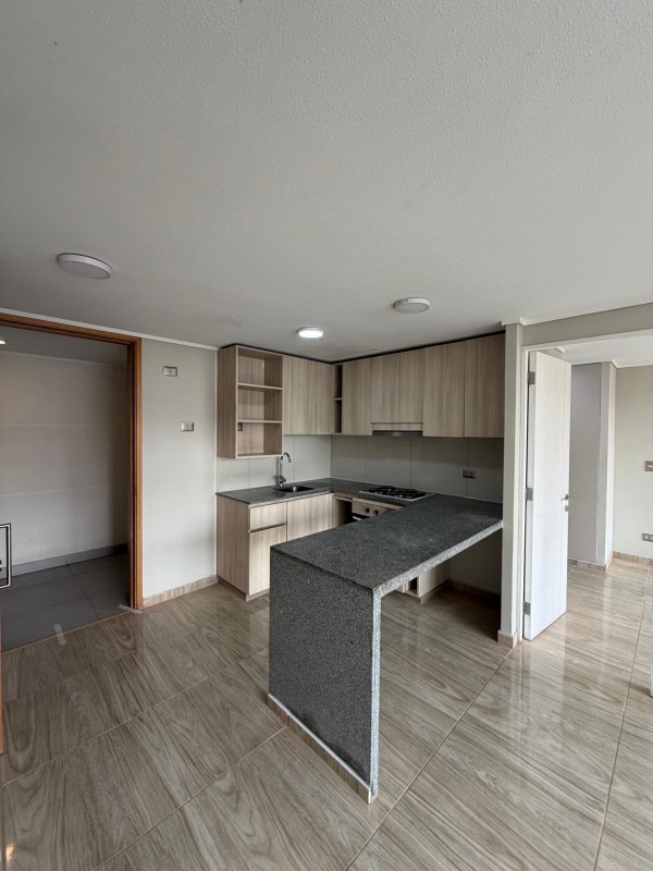 Imagen de Arriendo Departamento en La Florida - A PASOS ESTACION METRO PEDRERO L5 - 49 m² - 2D - 2B (Cod. 40035)